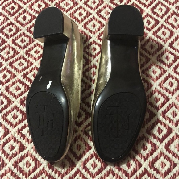 shoes - Picture 2 of 3